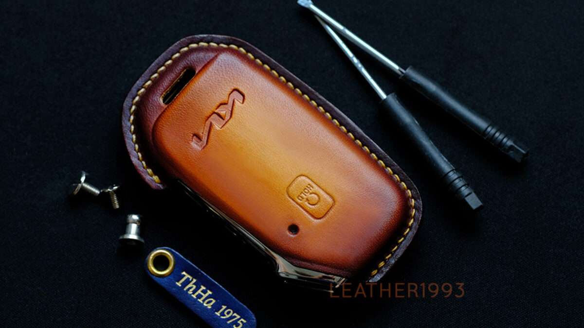 KIA [3] Key Fob Cover - EV6 Sportage - Handcrafted in USA - Italian  Veg-Tanned Leather