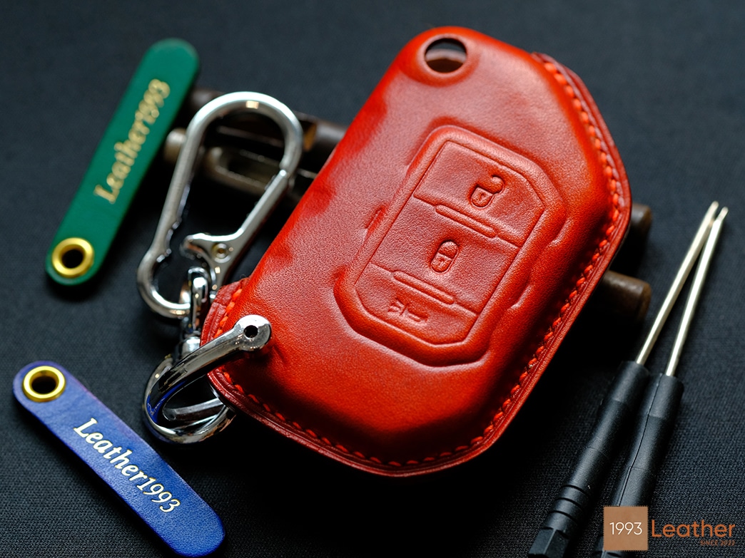 Jeep Gladiator key fob cover at Leather1993