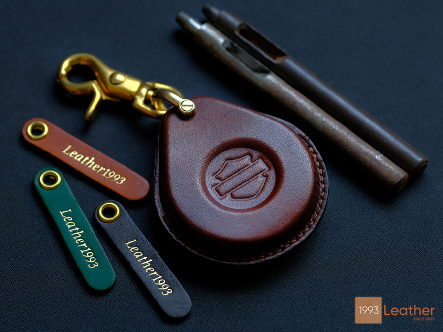 Sportster S key fob cover made of premium Veg-tanned leather for long-lasting protection.