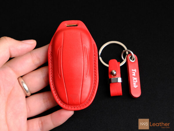 Tesla Model 3 key fob cover providing premium scratch protection with durable leather.