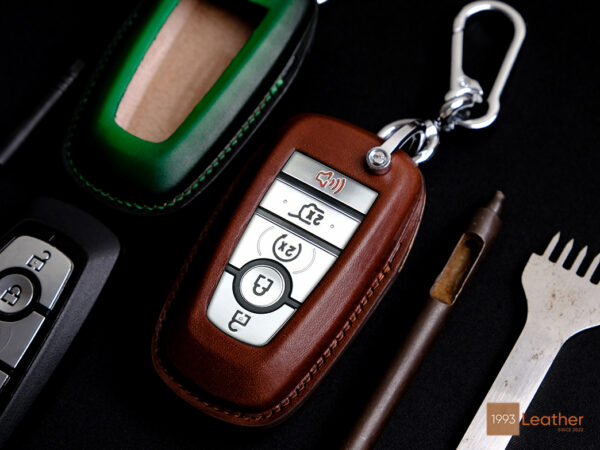 The Lincoln Nautilus key fob cover becomes truly special as it is entirely handcrafted.