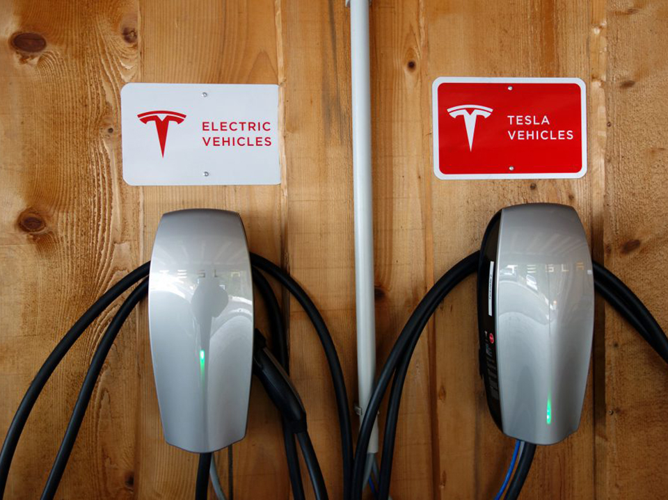 Tesla tutorial reduces the cost of charging a tesla