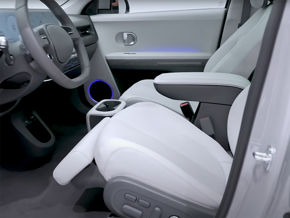 Simple but Modern Features in Hyundai Ioniq 5 - Rear Seat Interior Hyundai Ioniq 5