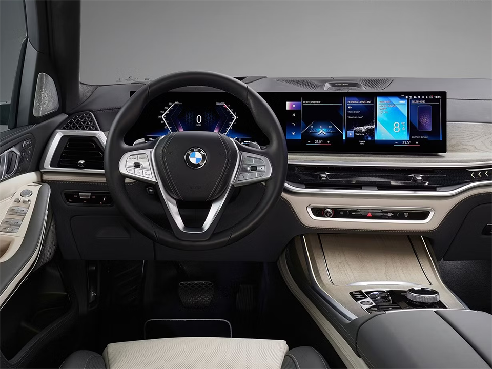 The Coolest Features Of The BMW X7