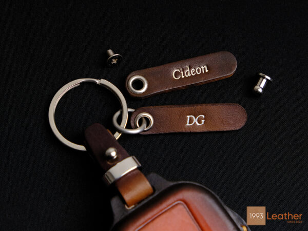 Toyota 4Runner key fob cover featuring a complimentary tag engraved and four hardware options available when ordering.