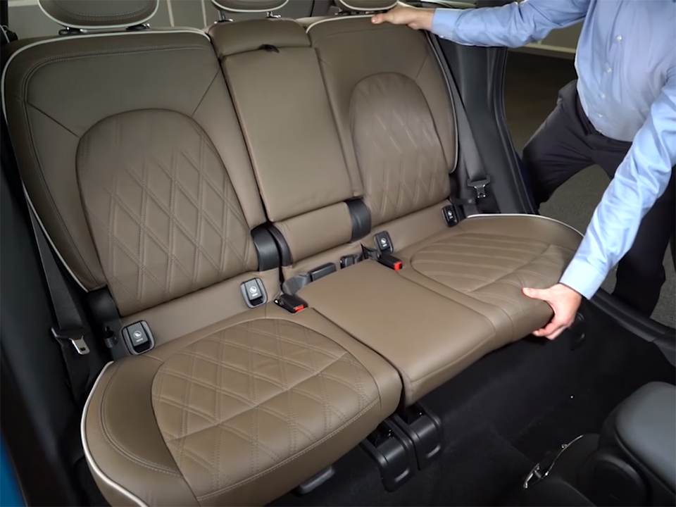 How to Set up MINI Cooper Countryman Rear Seat