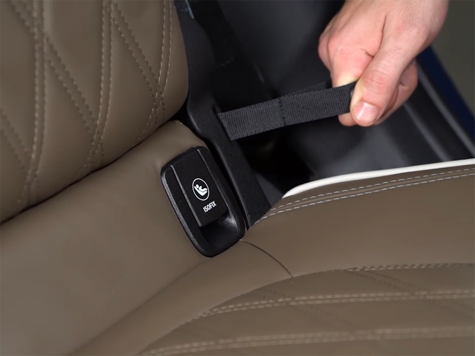 How to Set up MINI Cooper Countryman Rear Seat