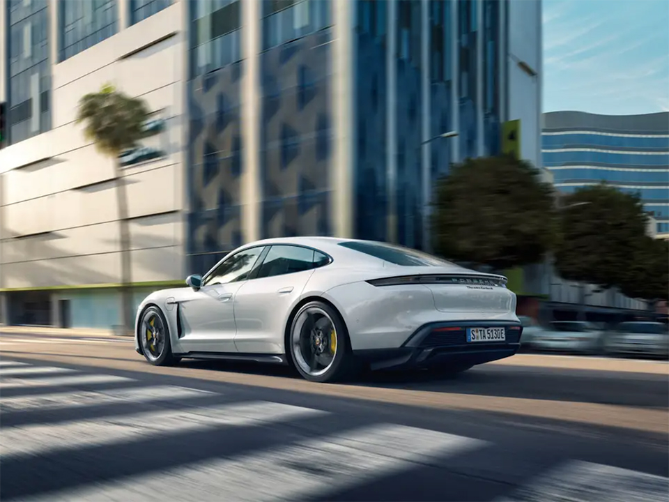 Top 3 Great Features in Luxury Porsche Taycan