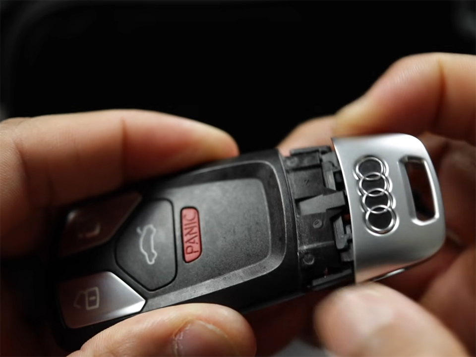 How to Change Battery in Audi Key Fob easily