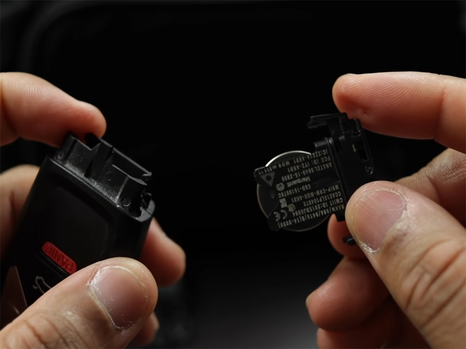 How to Change Battery in Audi Key Fob easily