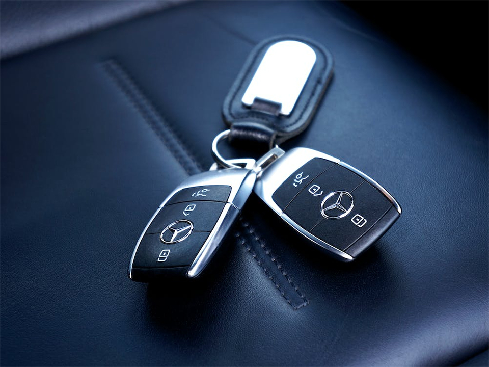 A Steadily Guide for Your Mercedes-Benz to Use SmartKey