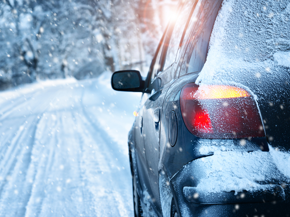 A Guide for Drivers for Safe Driving in Snowy Conditions