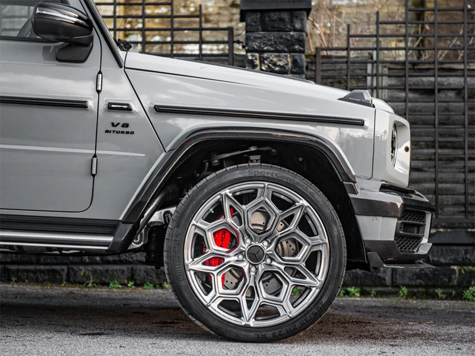 Luxurious Interior and Bold Exterior Design of Mercedes G-Class 