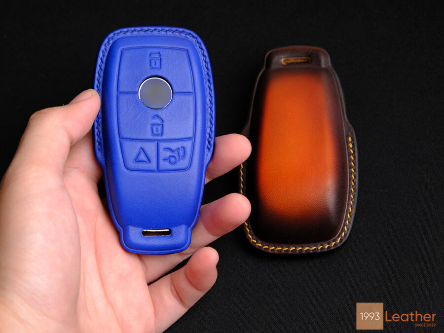 Mercedes A-Class key fob cover providing effective scratch protection and durable leather craftsmanship.