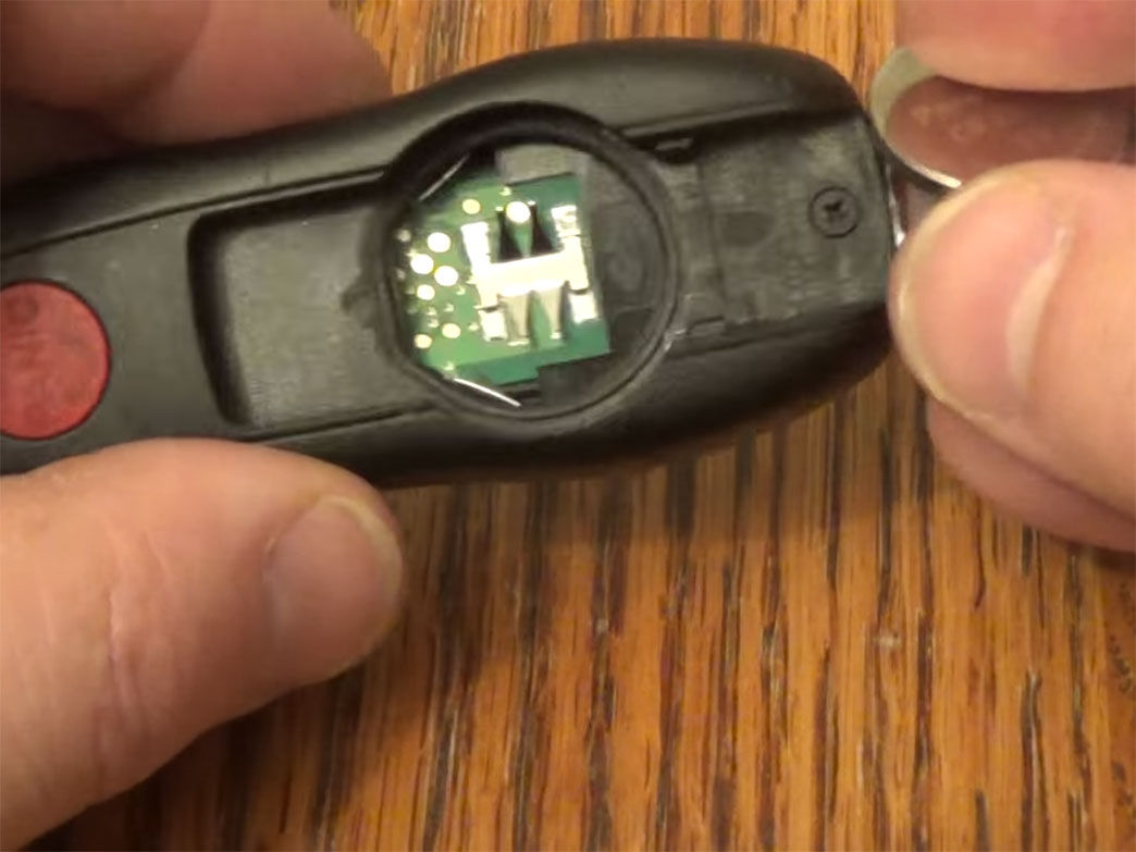 How to change Key fob Battery on Porsche Panamera