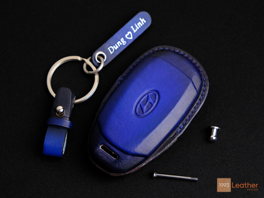 The Hyundai Kona key fob cover is crafted from Veg-tanned leather.