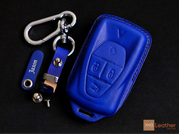 VinFast VF 7 Key Fob Cover with free engraved tag and four hardware options.