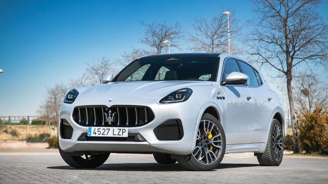 Maserati Grecale combines luxury and performance in a stylish SUV, featuring advanced technology and a powerful engine for an exceptional driving experience.