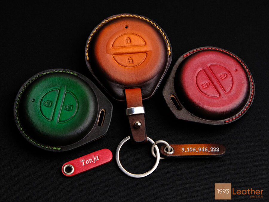 Indian Pursuit key fob cover made of high-quality Veg-Tanned leather with a handcrafted finish.