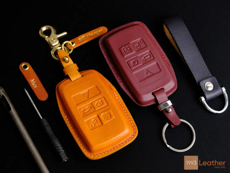 Land Rover Discovery and Discovery Sport key fob cover made from high-quality Veg-tanned leather.