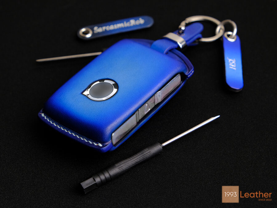 Volvo EX key fob cover designed to protect against scratches and keep your key looking flawless.