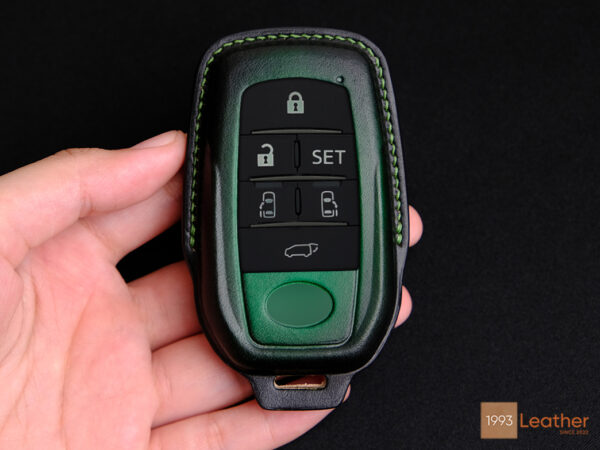 Top-quality Toyota Alphard key fob cover with a comfortable grip.