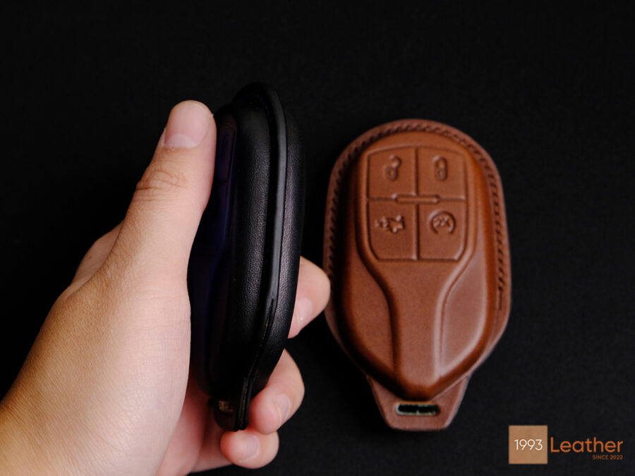 Maserati GranTurismo GranCabrio key fob cover designed for a superb and comfortable grip.v