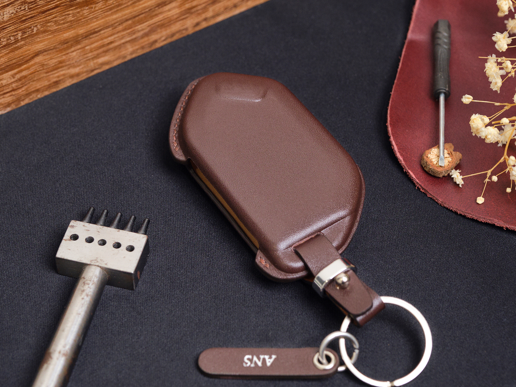 Kia Seltos key fob cover made of Vegtan key fob cover protects key effectively and adds more elegance