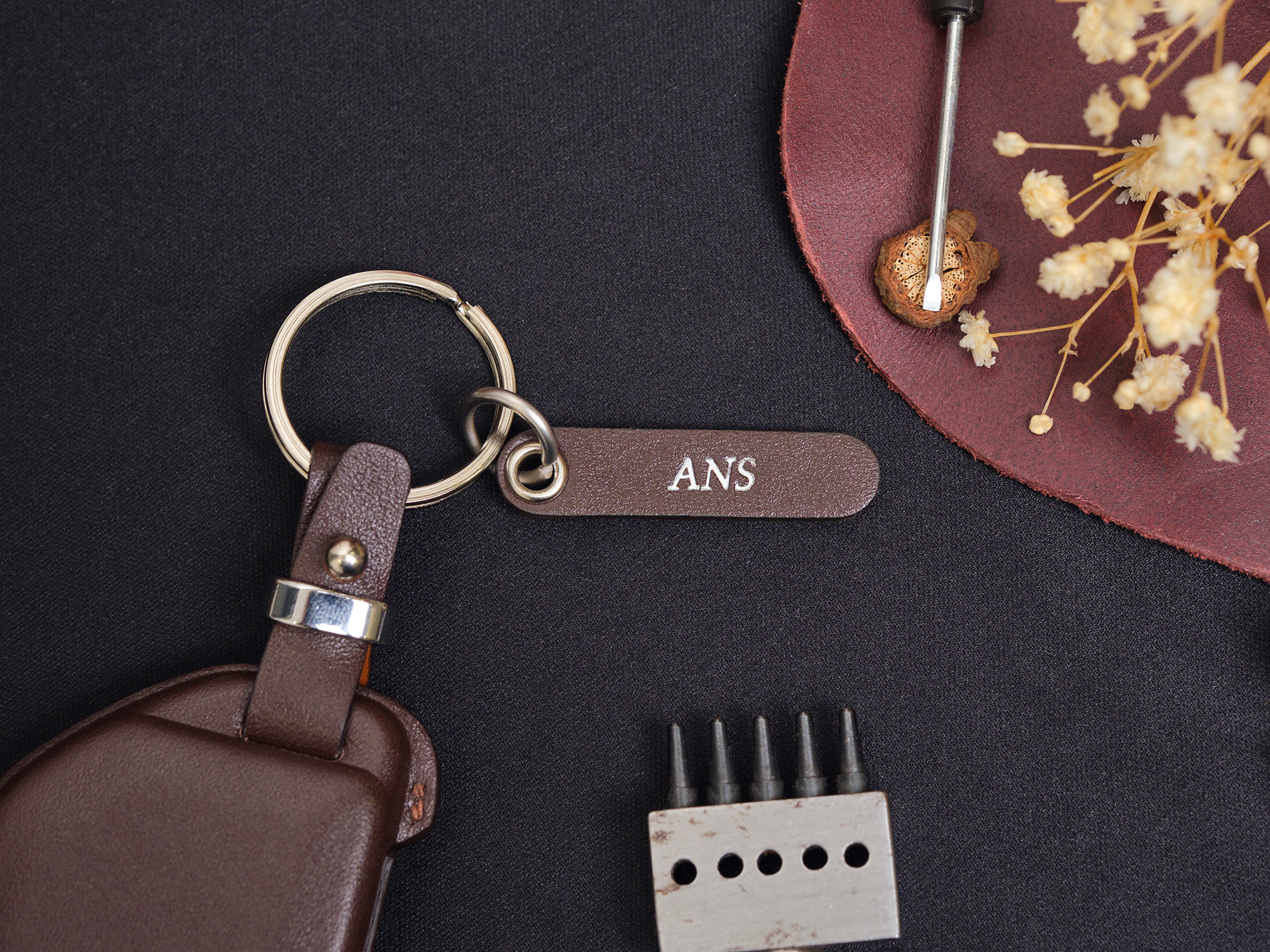 Customers have a great opportunity to personalize KIA Seltos key fob cover with free engraved tag and keychain