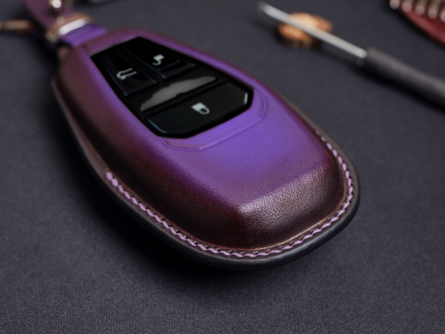 Top-tier leather key fob cover for Aston Martin VANTAGE designed to provide a smooth, secure, and comfortable grip in every use.