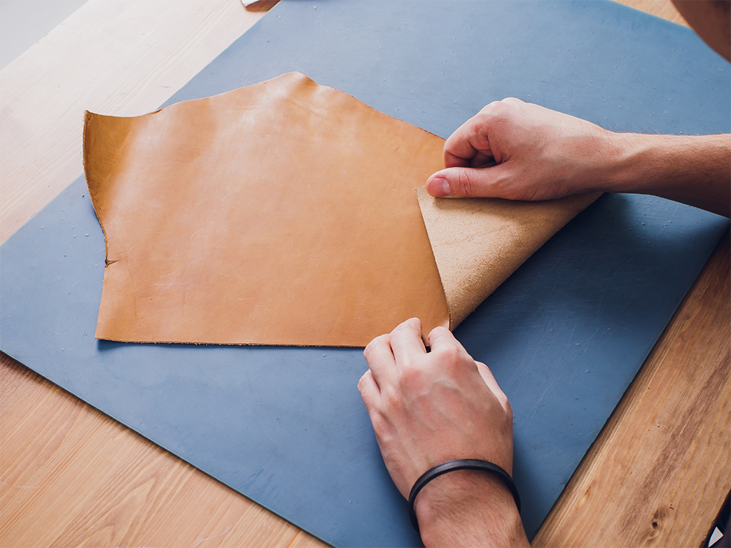 Full-grain leather ensures that every product made from this leather carries a unique character