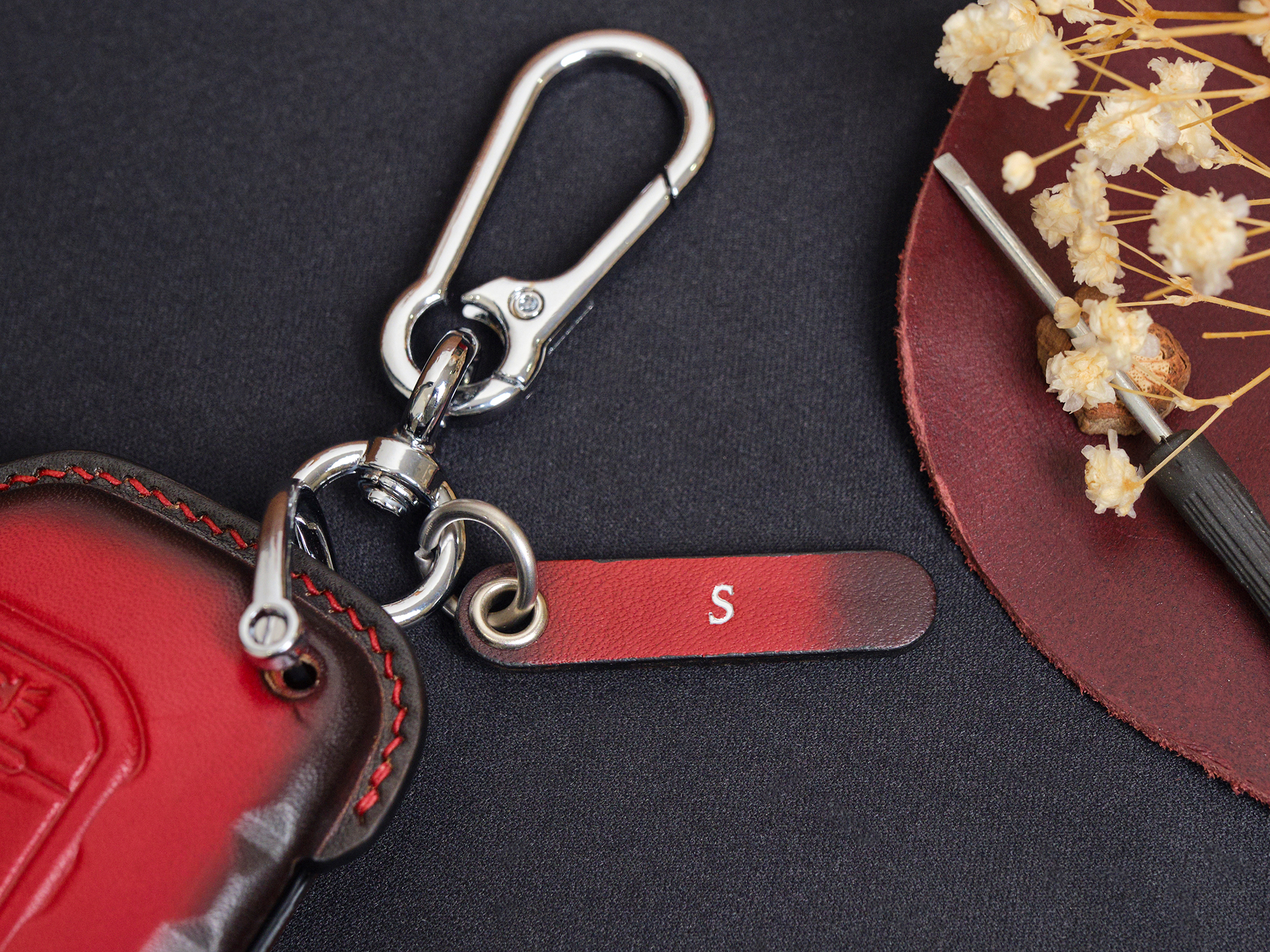 Complimentary tag customized and stylish keychain exclusive production at Leather1993 for Jeep Wagoneer key fob cover