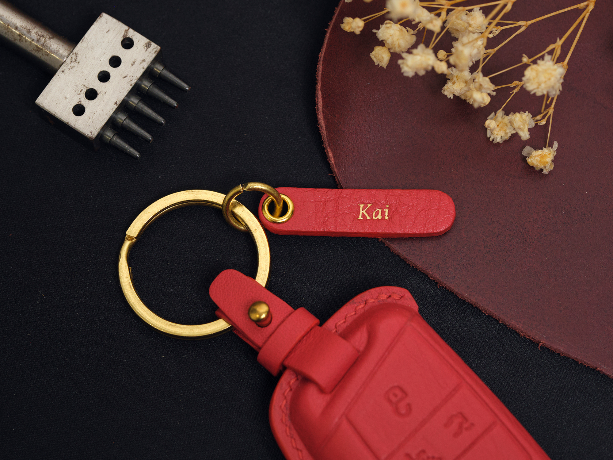 Exclusive products like engraved tag and keychain for purchasing Volkswagen Polo key fob cover